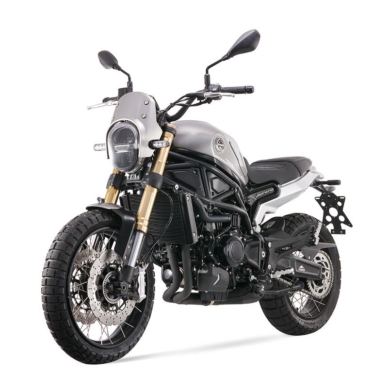 benelli-leoncino-800-trail-foto06