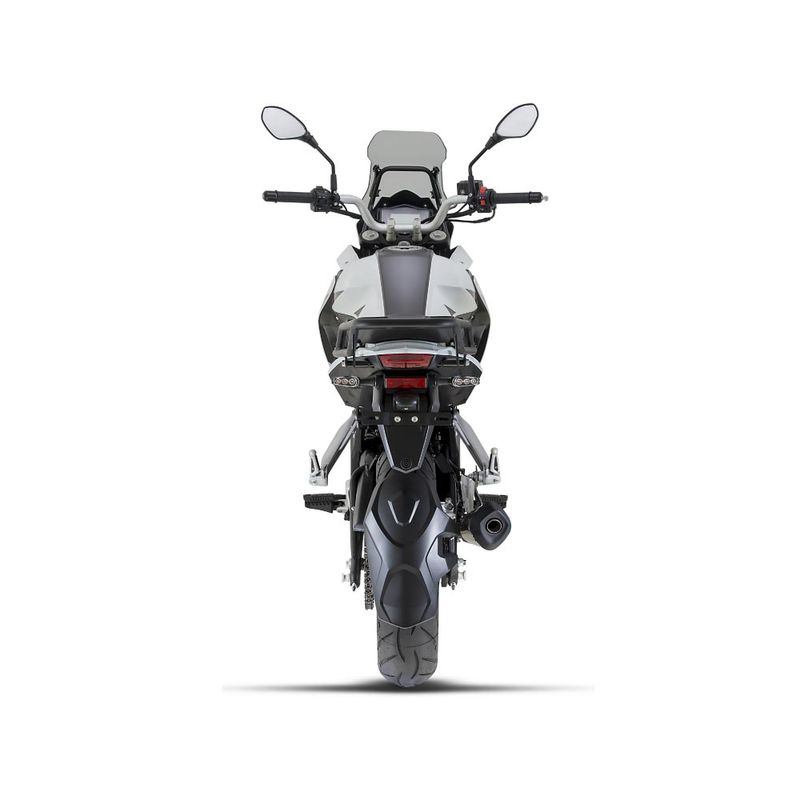 benelli-trk-251-blanca-2025-foto5.jpg