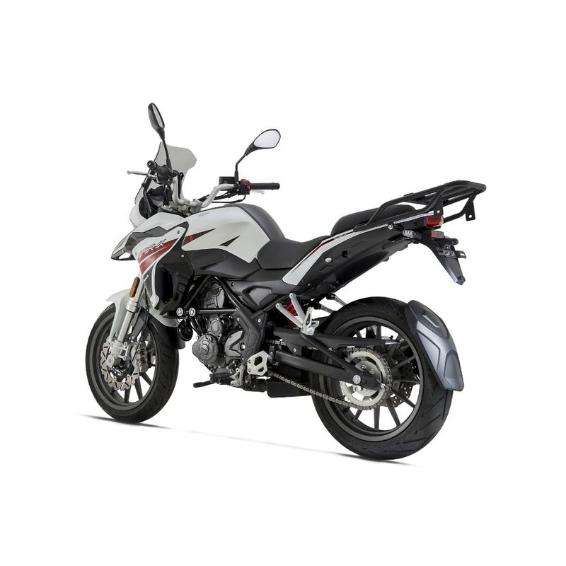 benelli-trk-251-blanca-2025-foto6.jpg