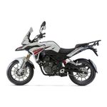 benelli-trk-251-blanca-2025-foto7.jpg
