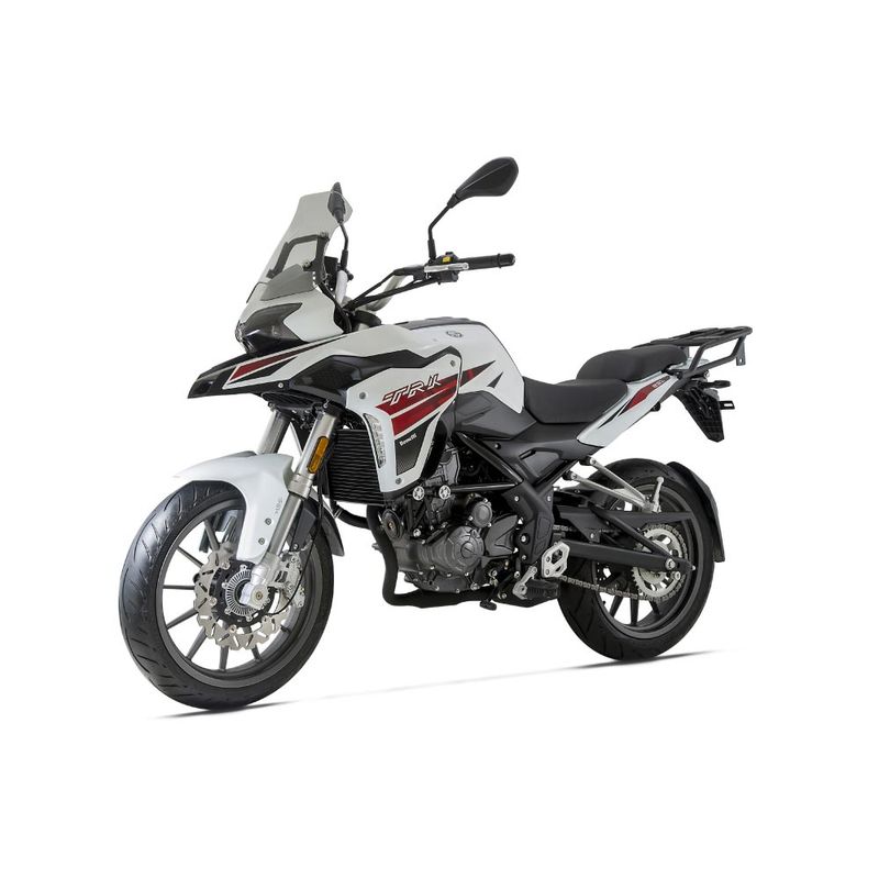benelli-trk-251-blanca-2025-foto8.jpg