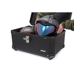 MALETA-PLASTICA-CUADRADA-MAVERICK-DE-60-LT---2-CASCOS--NEGRO