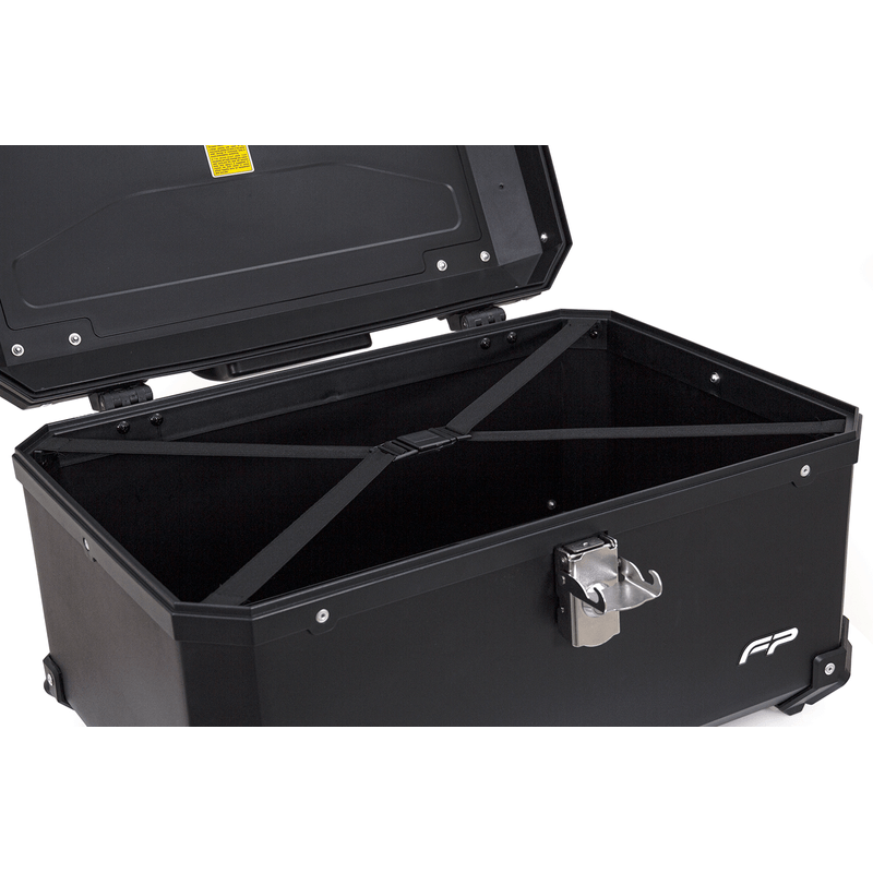 MALETA-PLASTICA-CUADRADA-MAVERICK-DE-60-LT---2-CASCOS--NEGRO
